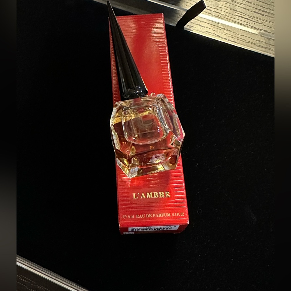 Christuan loubutin new with box L' Ambre . - Picture 5 of 7